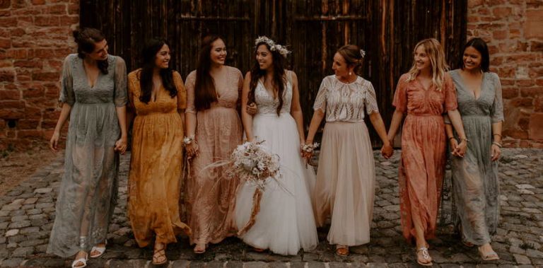 what colors should you not wear to a wedding